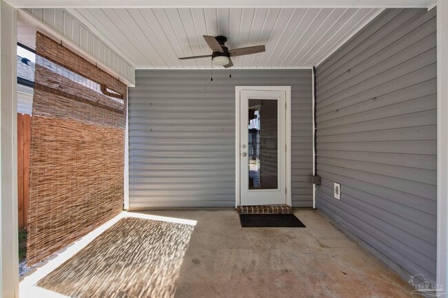 Building Photo - 5277 Peach Dr