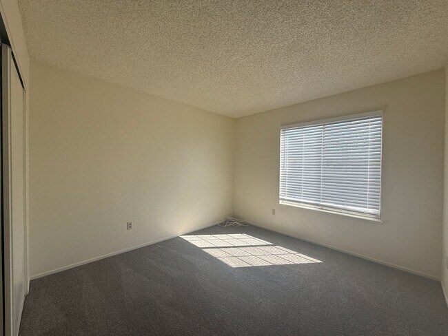 Building Photo - Available Now! Lancaster 4 Bed + 3 Bath