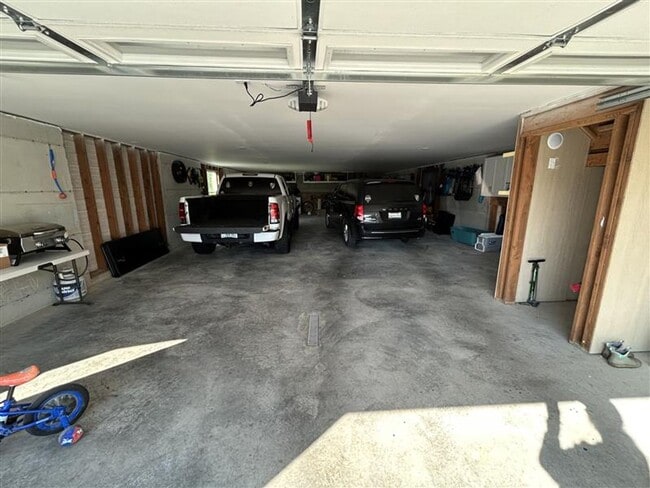 Building Photo - Great 3-bedroom, 2 bath home in Sumas, WA