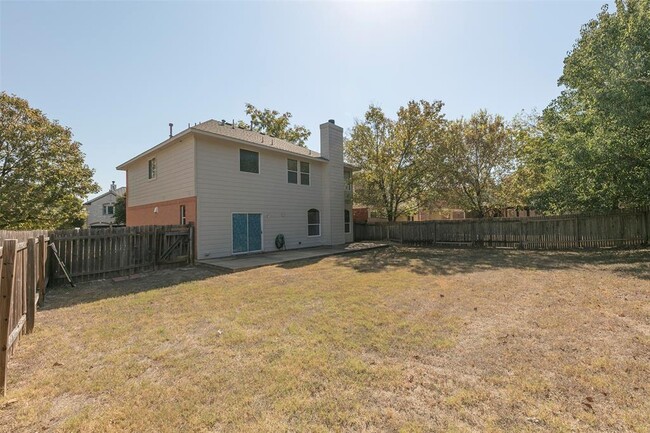 Building Photo - 13416 Campesina Dr