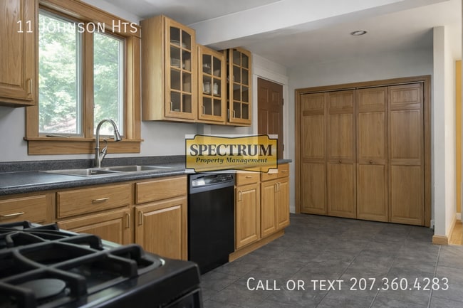 Building Photo - 11 Johnson Heights