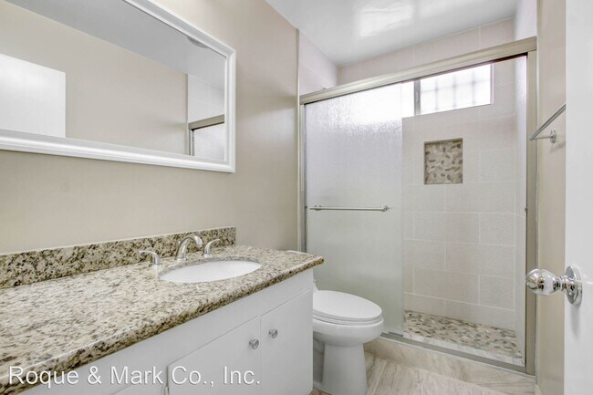 Building Photo - 1 br, 1 bath Apartment - 1234 Wellesley Av...