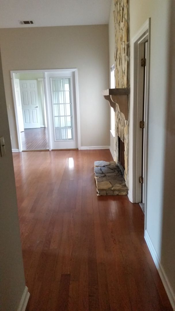 Building Photo - GA Town Home