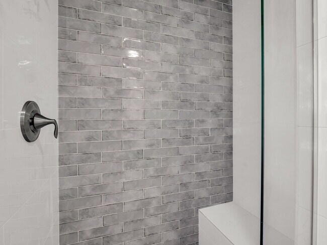 Building Photo - 26 Canter Ct