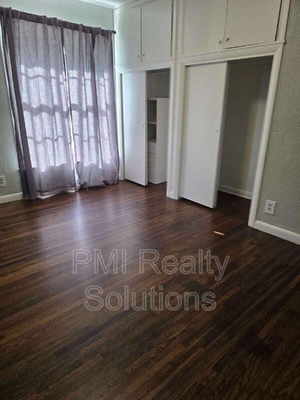 Building Photo - 4506 E 38th Pl