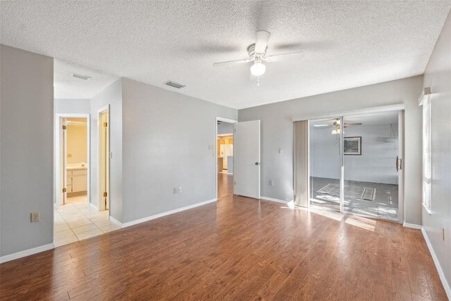 Building Photo - 7522 Heather Walk Dr