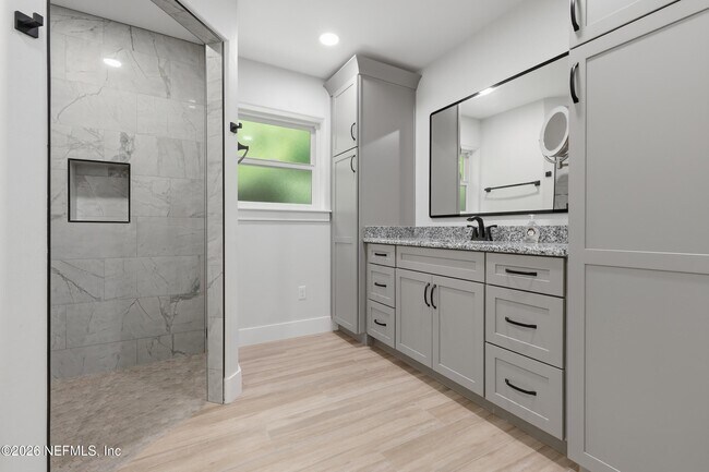 Building Photo - 22826 NE 69th Ave