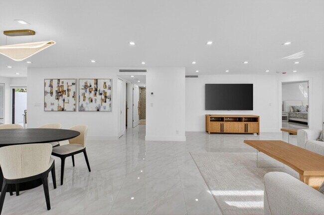 Building Photo - 15322 Strathearn Dr