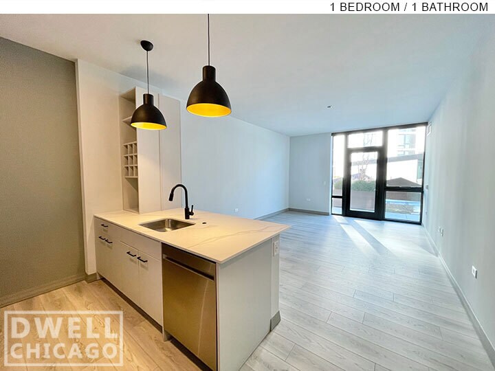 Building Photo - 2145 N Elston Ave