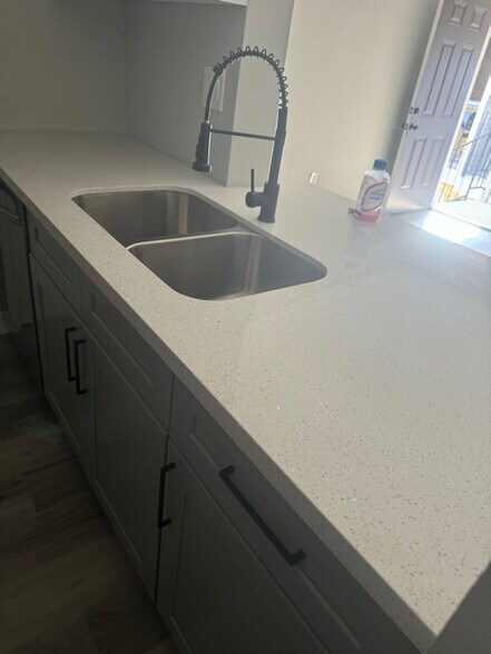 Building Photo - 12662 Ashford Meadow Dr