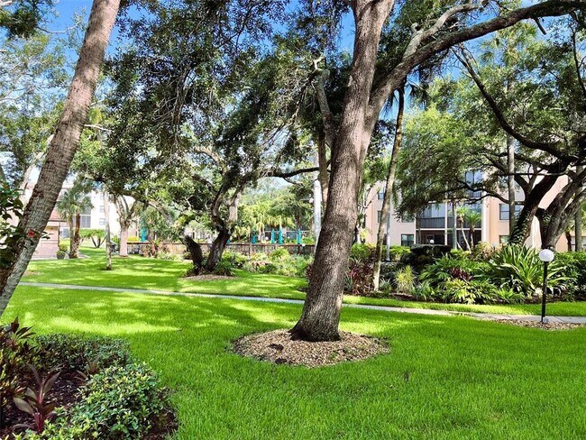 Building Photo - 425 30th Ave W