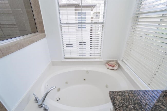 Building Photo - 4406 Feagan St