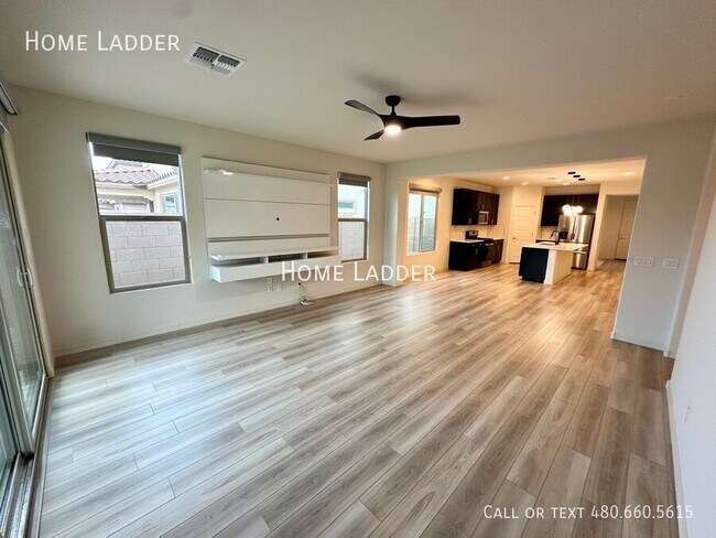 Building Photo - 19842 W Badgett Ln