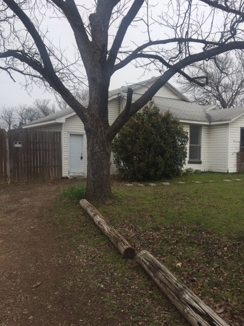 Building Photo - 1940's Rent Home near UNT, Priced to Lease...