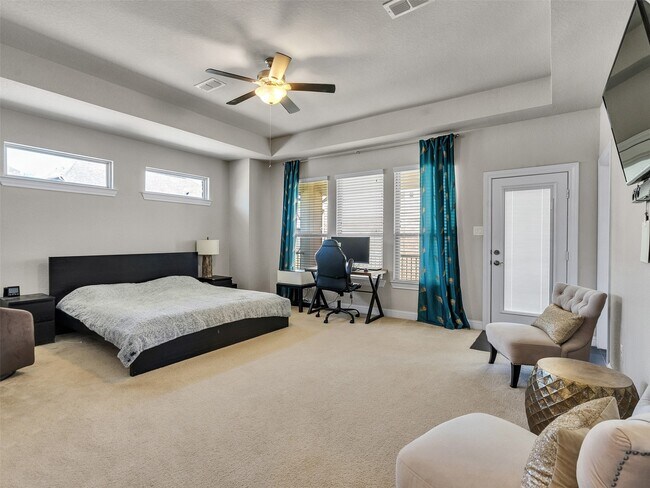 Building Photo - 18324 Parkview Point Dr