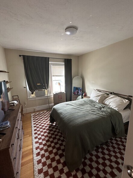 Building Photo - 384 Neponset Ave