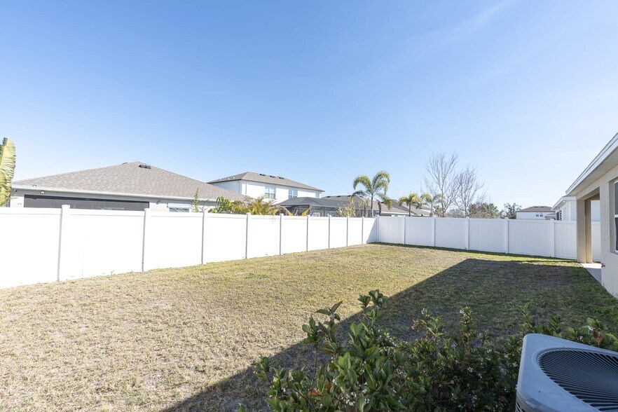 Building Photo - 528 Ocean Spray Dr