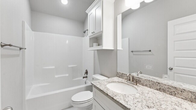 Building Photo - Comfortable Siloam Springs Home