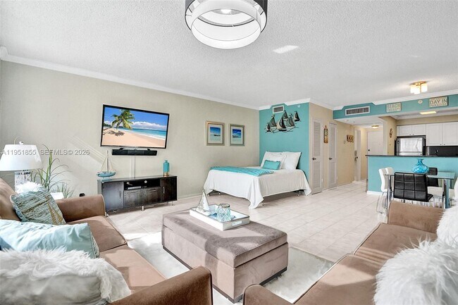 Building Photo - 2501 S Ocean Dr