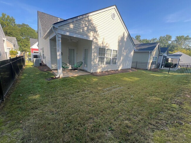Building Photo - Charming 3/2.5 Easley Home Available Now!