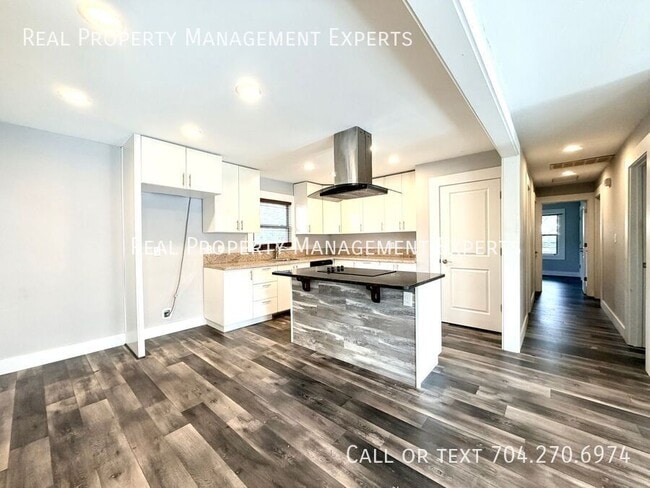 Building Photo - 3819 Langley Rd