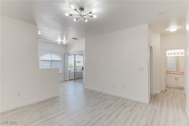 Building Photo - 1301 Red Gable Ln