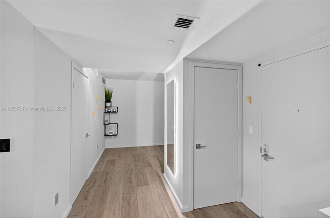 Building Photo - 50 Biscayne Blvd