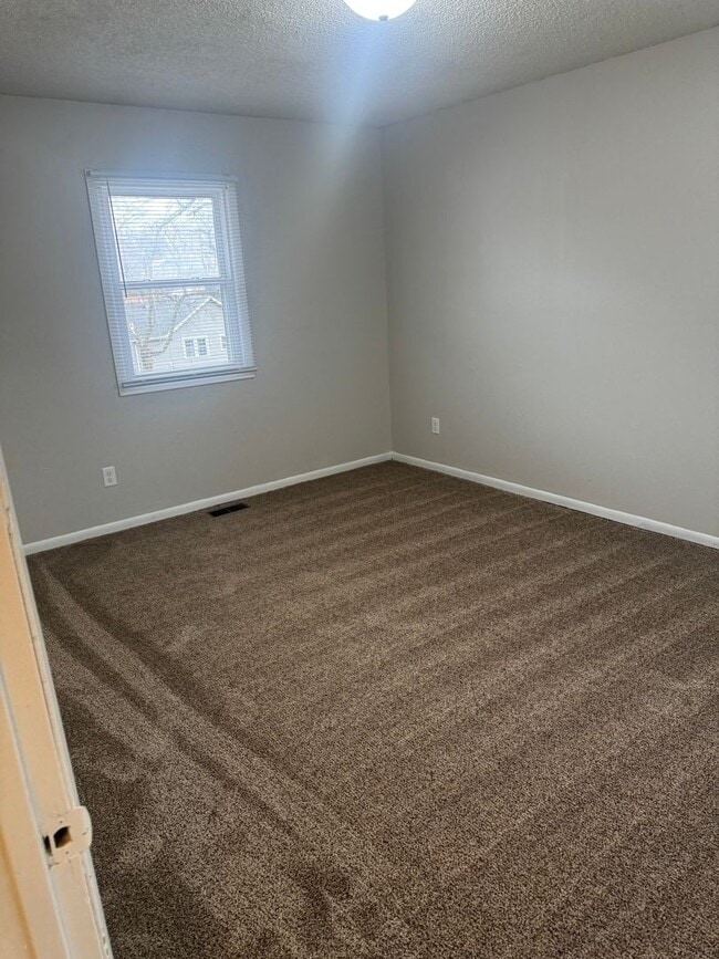 Building Photo - 927/929 Herold Avenue