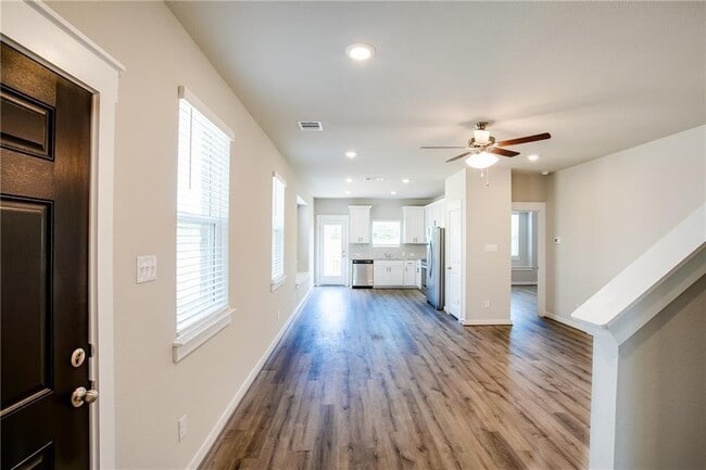 Building Photo - 502 Fiery Skipper Dr