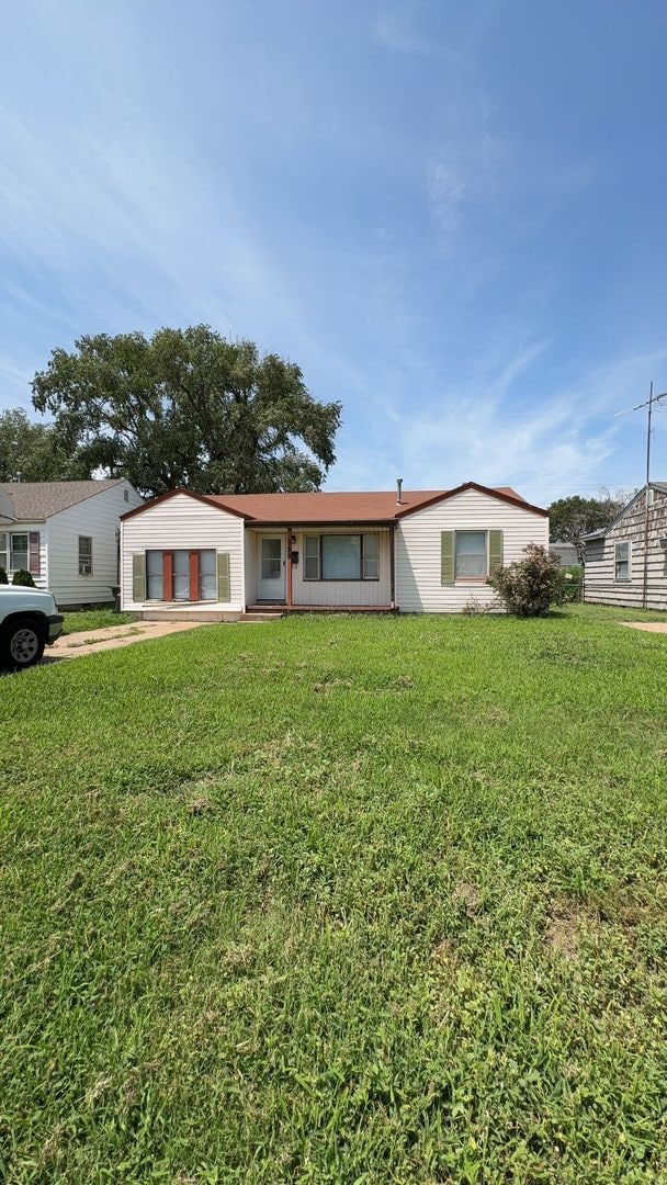 Building Photo - 350 E Cottonwood Ave