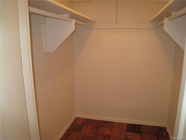 Building Photo - 30 Lake St