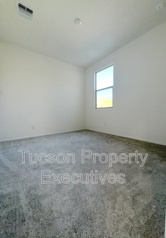 Building Photo - 9329 N Peridot Vis Ave
