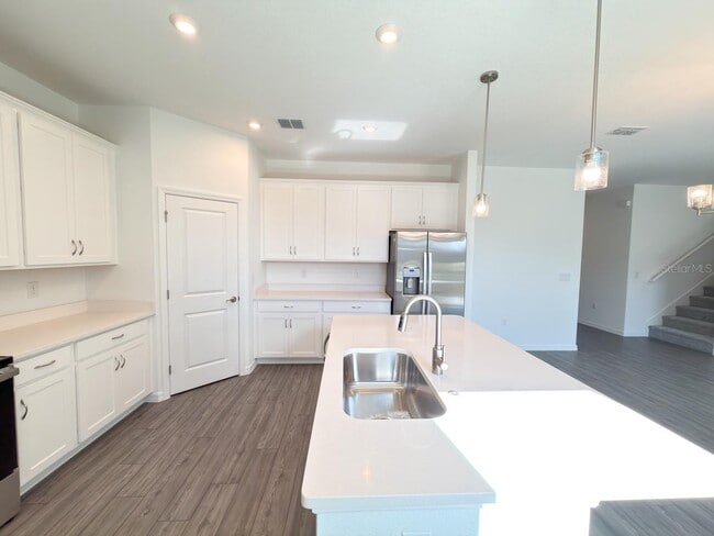 Building Photo - 1327 Normandy Dr