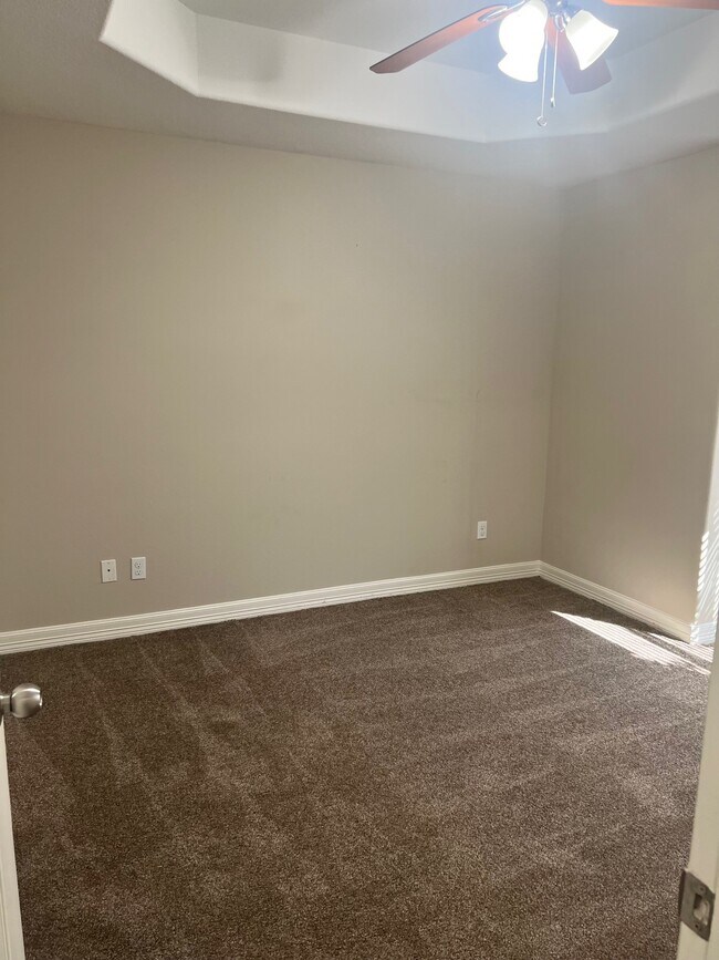 Building Photo - 5600 Alvin A Klein Dr