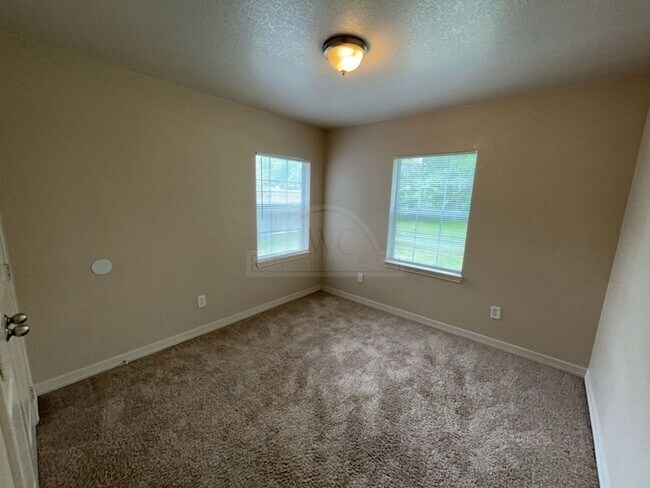 Building Photo - 1603 Massey St