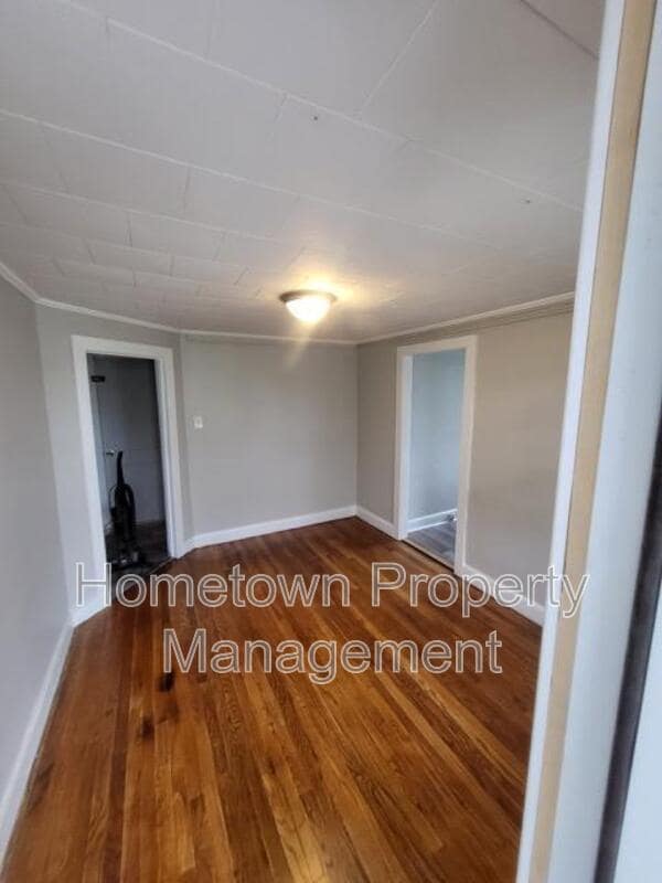 Primary Photo - 342 W 2nd St