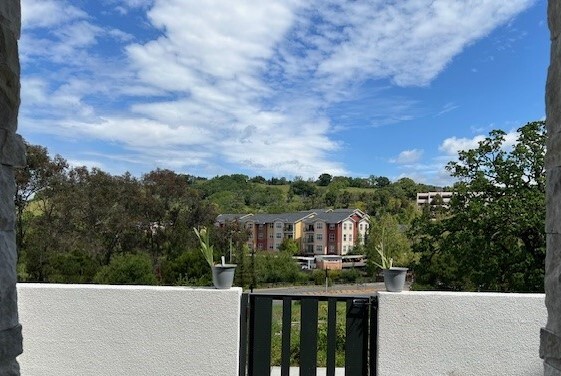 Building Photo - 265 Gambrel Cir