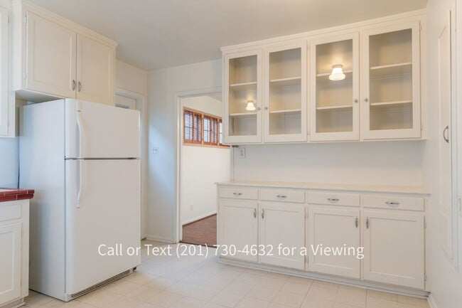 Building Photo - Nice 2 Bedroom, 1 Bath House, Pets OK