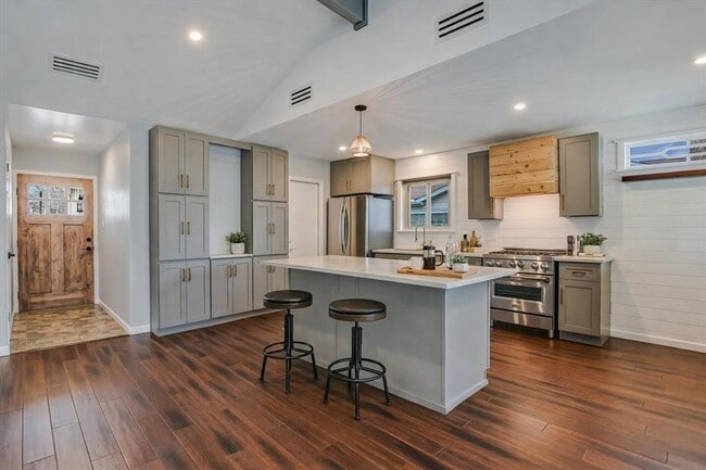 Building Photo - 6109 Merriwood Dr