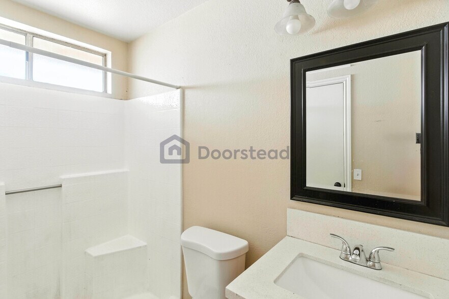 Building Photo - 24148 Poppystone Dr