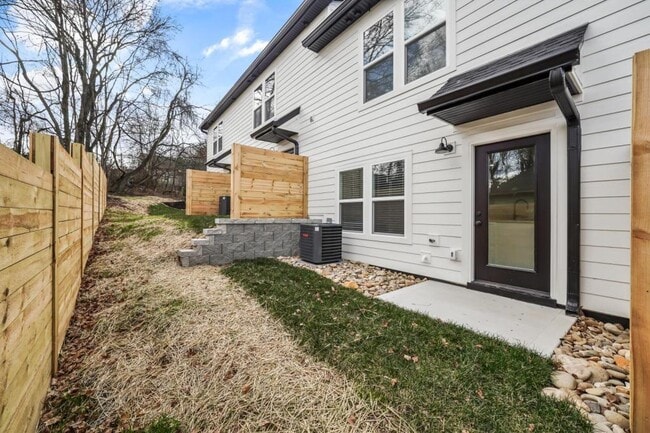 Building Photo - 114 Shipman Dr