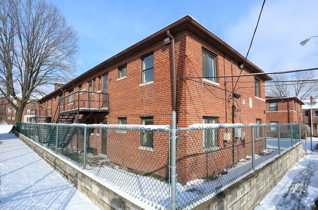 Building Photo - 1645 E Mound St