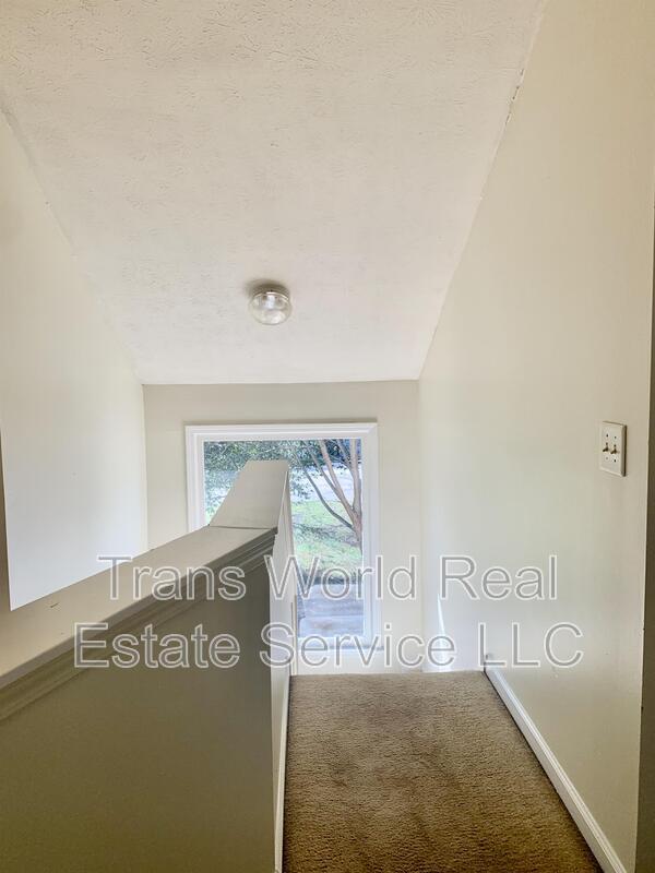 Building Photo - 1506 Betts Mill Rd