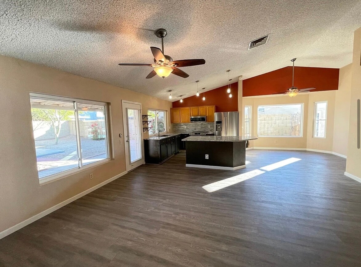 Building Photo - 4614 W Kitty Hawk