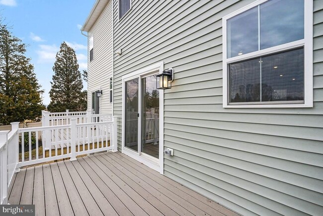 Building Photo - 1277 Fillmore St