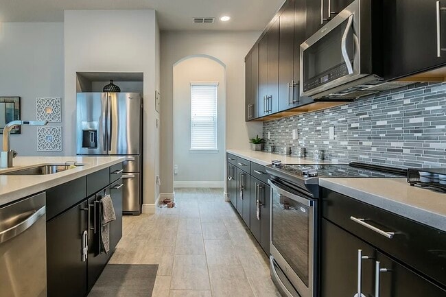 Building Photo - 7602 S Kissimmee St