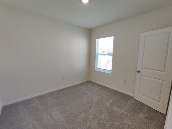 Building Photo - 33997 Jasper Stone Dr