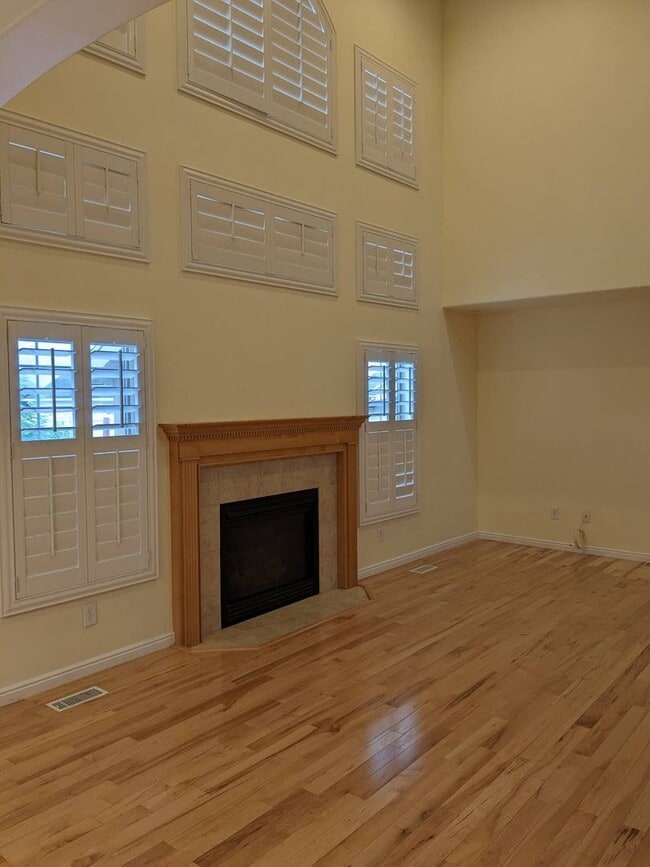Building Photo - 4414 Salto Sierra Wy