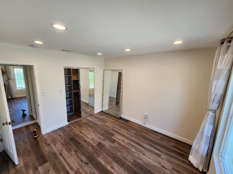 Building Photo - 1364 Belle St