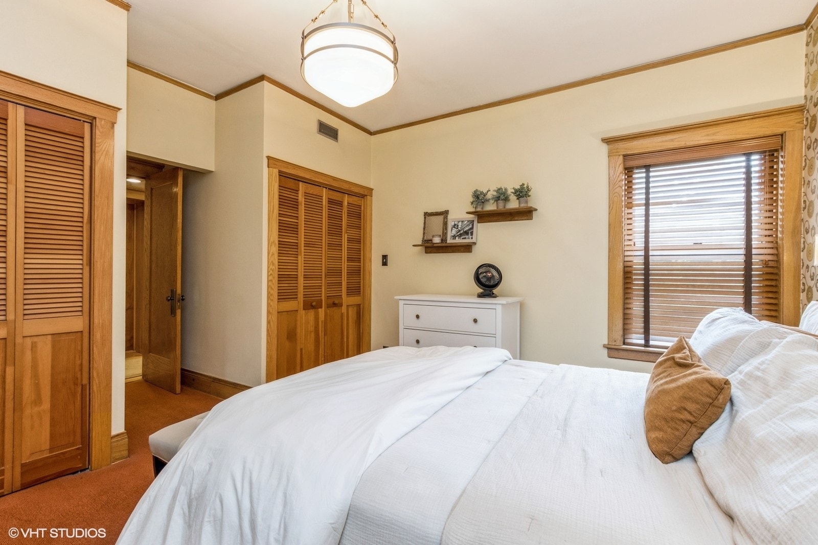 Brompton Apts - Main Bedroom - 725 W Brompton Ave